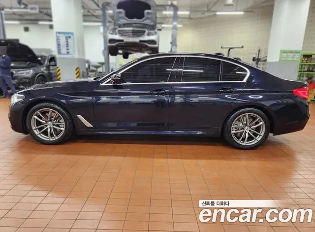 BMW 5 Series (G30) id 2936363 из Кореи 13