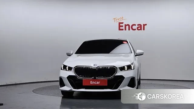 BMW 5 Series (G60) id 3517470 из Кореи 13