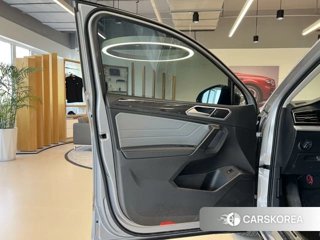 Volkswagen Tiguan X id 4254780 из Китая 9