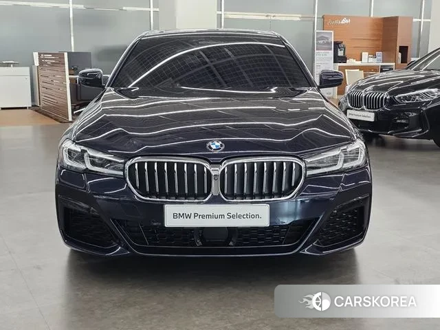 BMW 5 Series (G30) id 3054055 из Кореи 11