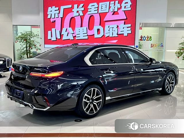 BMW 7 series 2024 Черный из Китая, фото 3