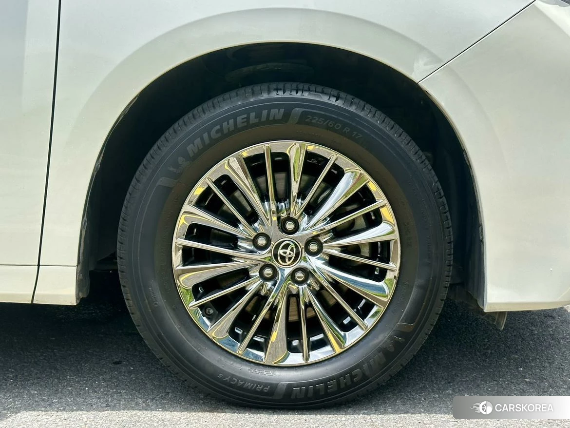 Toyota Alphard id 4513784 из Китая 14