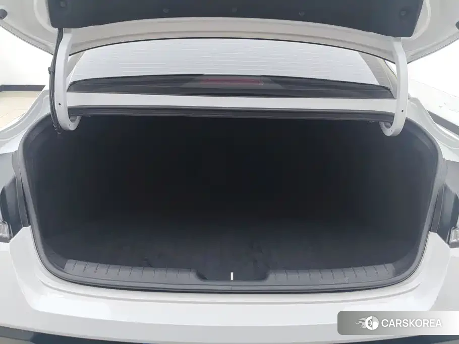 Hyundai Elantra id 4649328 из Китая 10