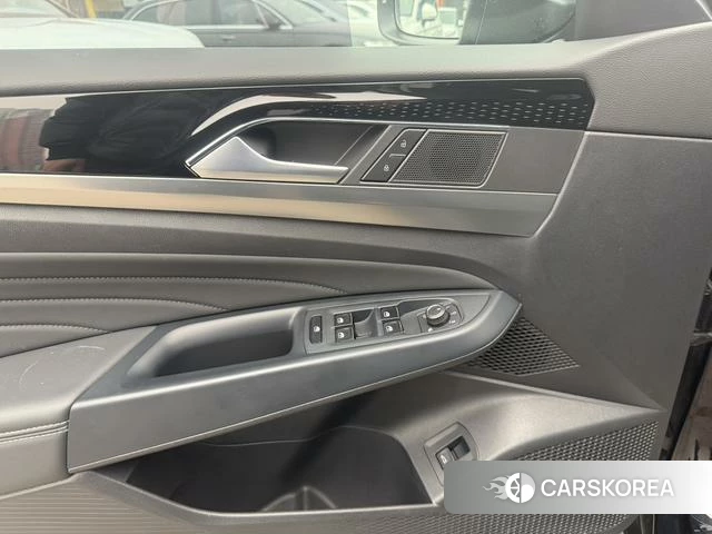 Volkswagen Passat id 4257976 из Китая 9