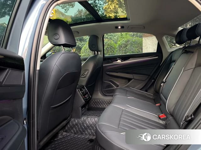 Volkswagen Passat id 4271903 из Китая 8