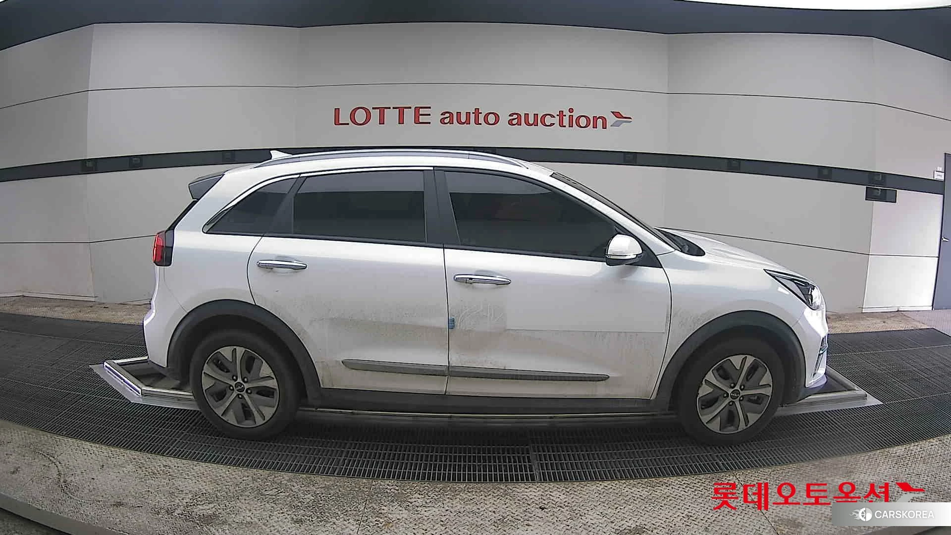 Kia Niro EV id 3888421 из Кореи 23