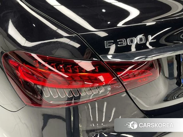 Mercedes-Benz E-class id 4279356 из Китая 14
