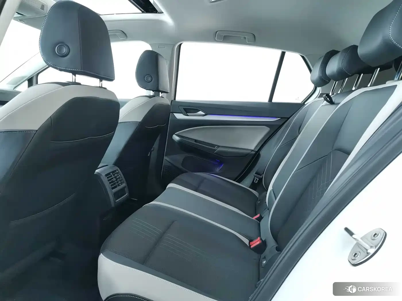 Volkswagen Golf 2021 Белый из Китая, фото 6