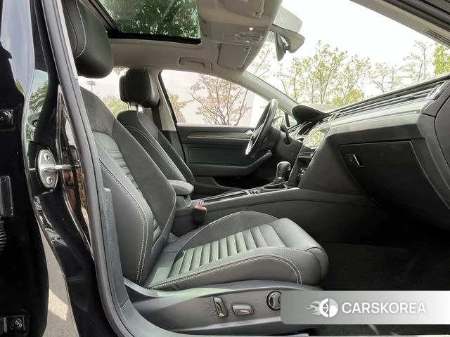 Volkswagen Magotan id 4272247 из Китая 14