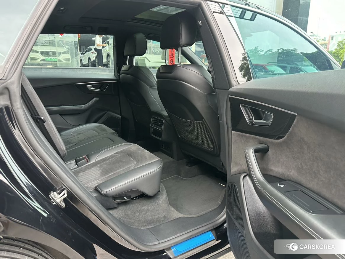 Audi Q8 2020 Черный из Китая, фото 3