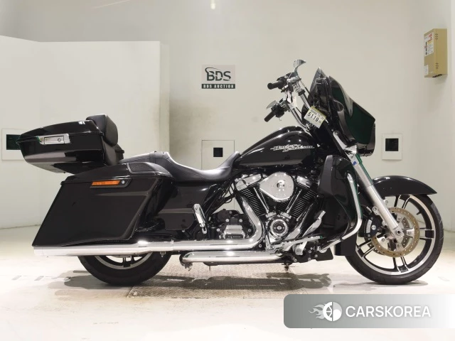 Harley-Davidson Street Glide FLHX1750 2018 из Японии, фото 3