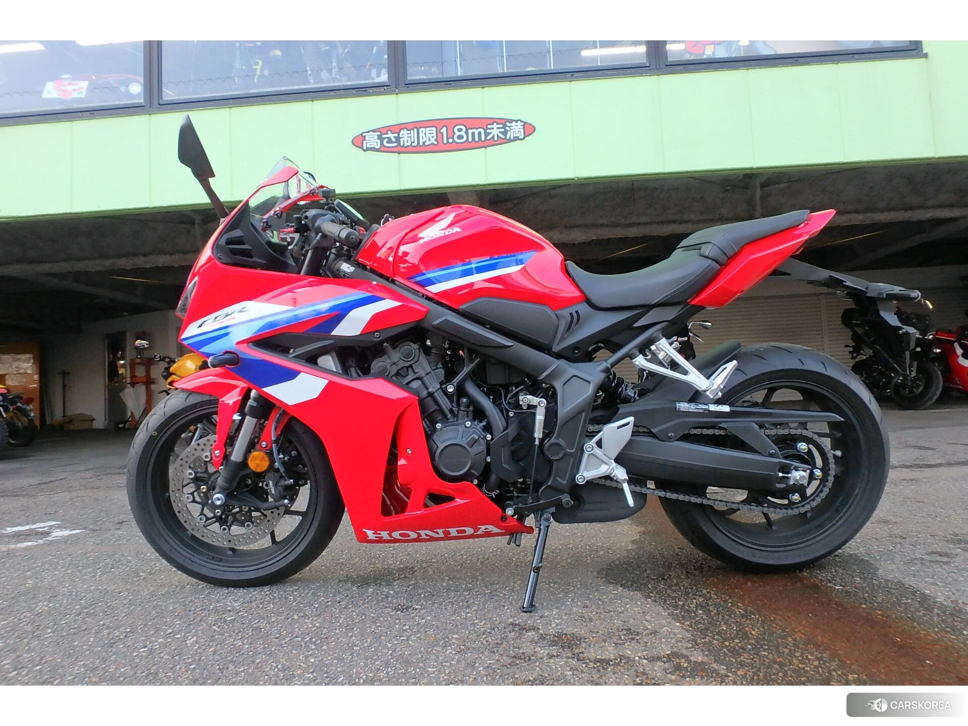 Проданный Honda CBR650R E-CLUTCH id 4184864 из Японии, фото 2