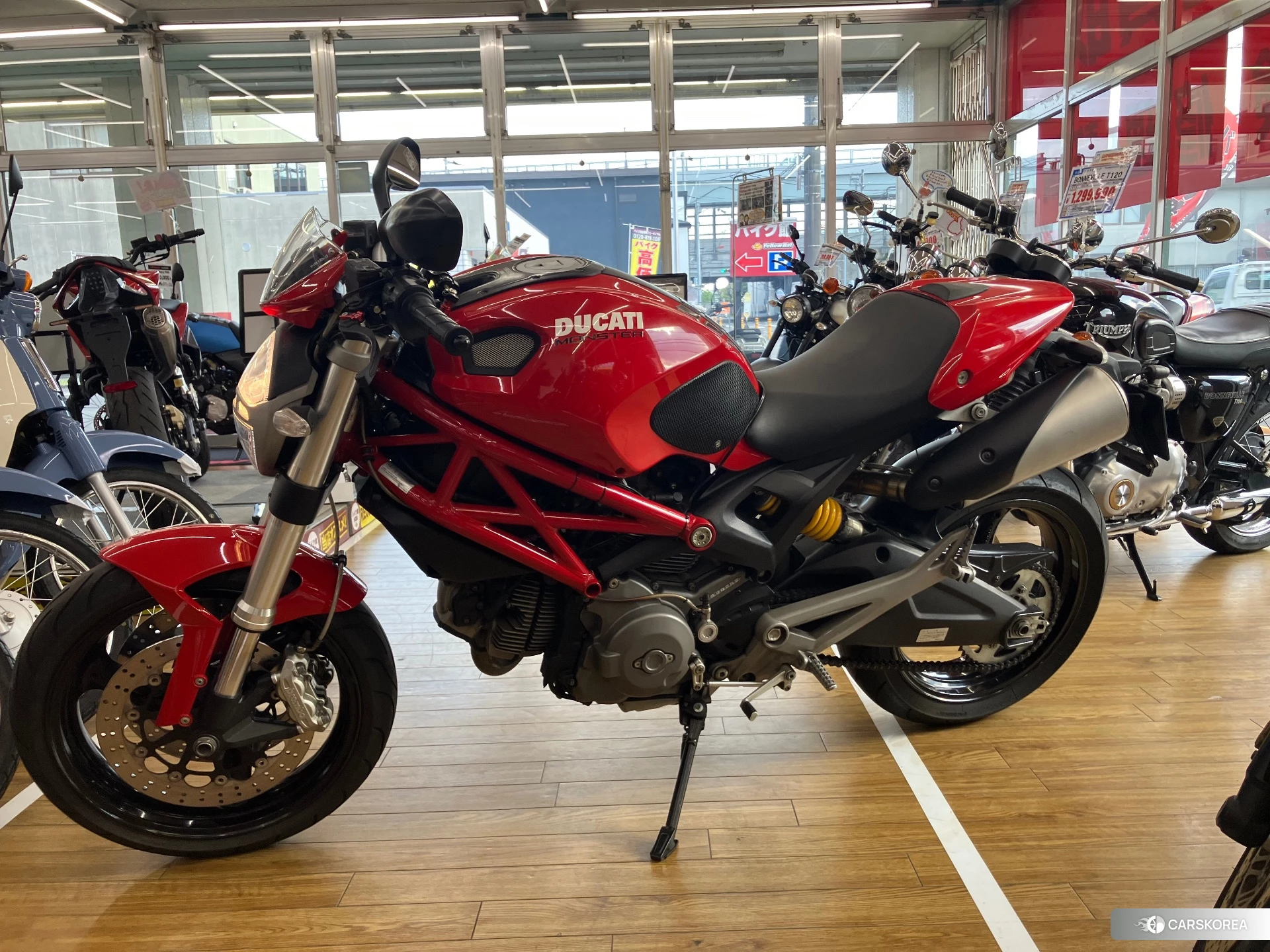 Проданный Ducati MONSTER 696 2013 из Японии, фото 3