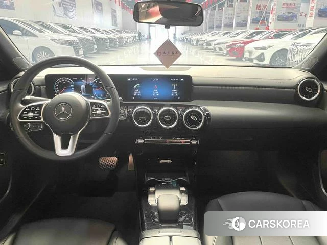 Mercedes-Benz Class A 2022 Белый из Китая, фото 5