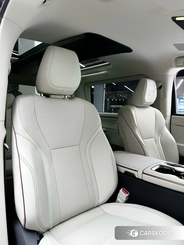 Lexus LM id 4239719 из Китая 15