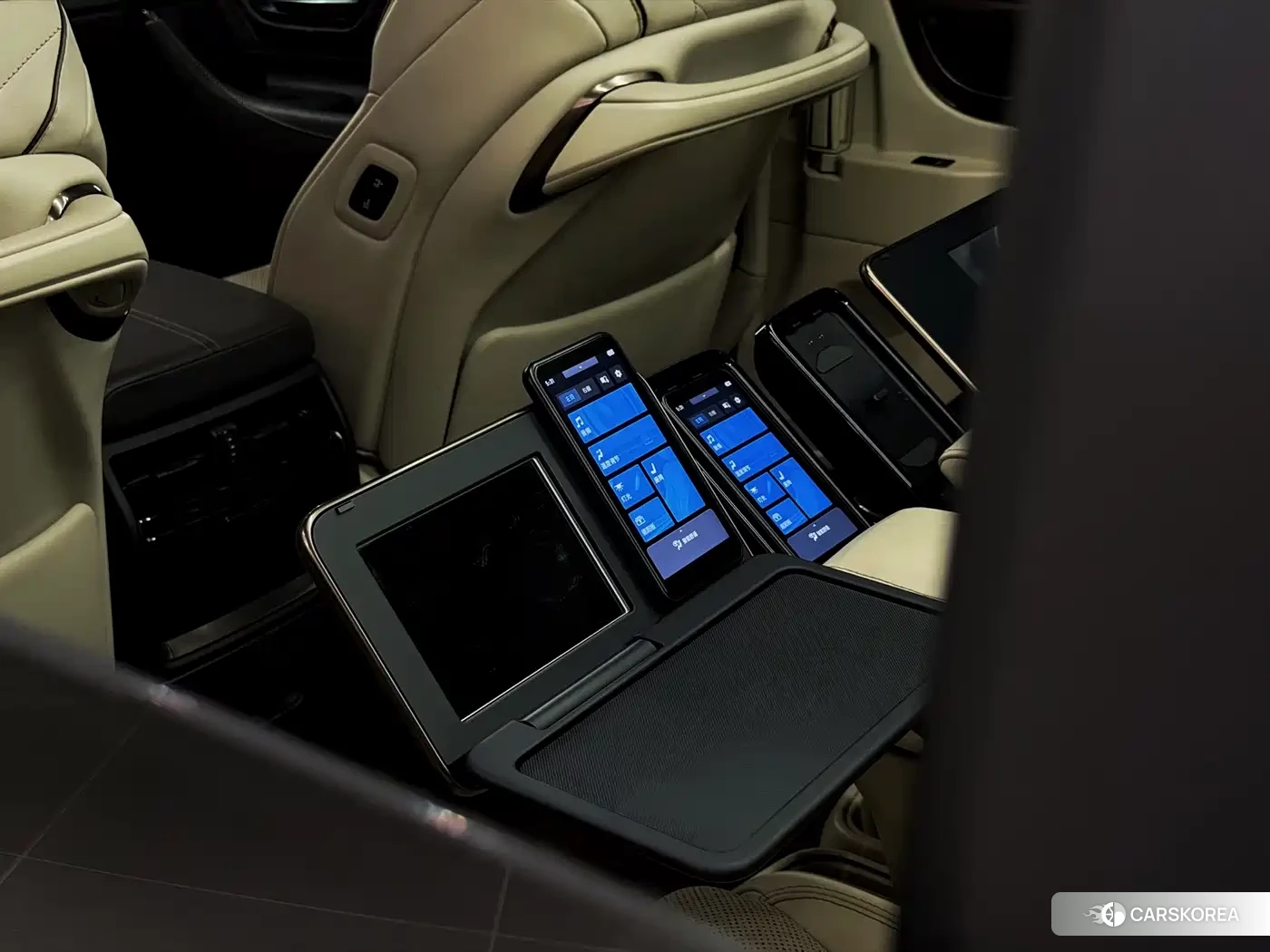 Toyota Vellfire 2024 Черный из Китая, фото 6