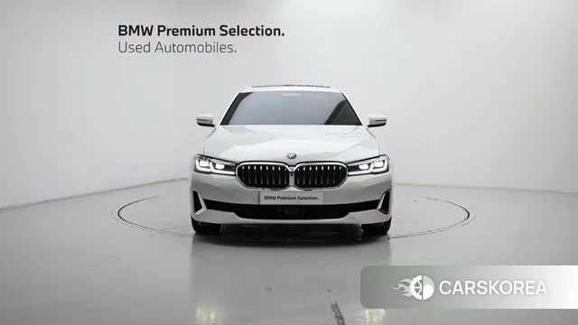 BMW 5 Series (G30) id 3315383 из Кореи 13