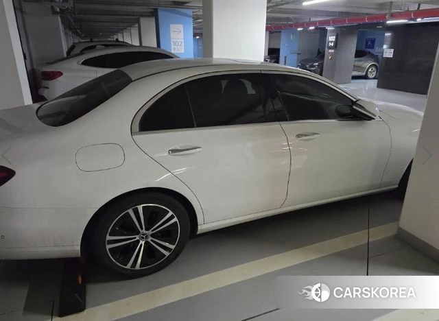 Mercedes-Benz E-Class W213 2021 Белый из Кореи, фото 3