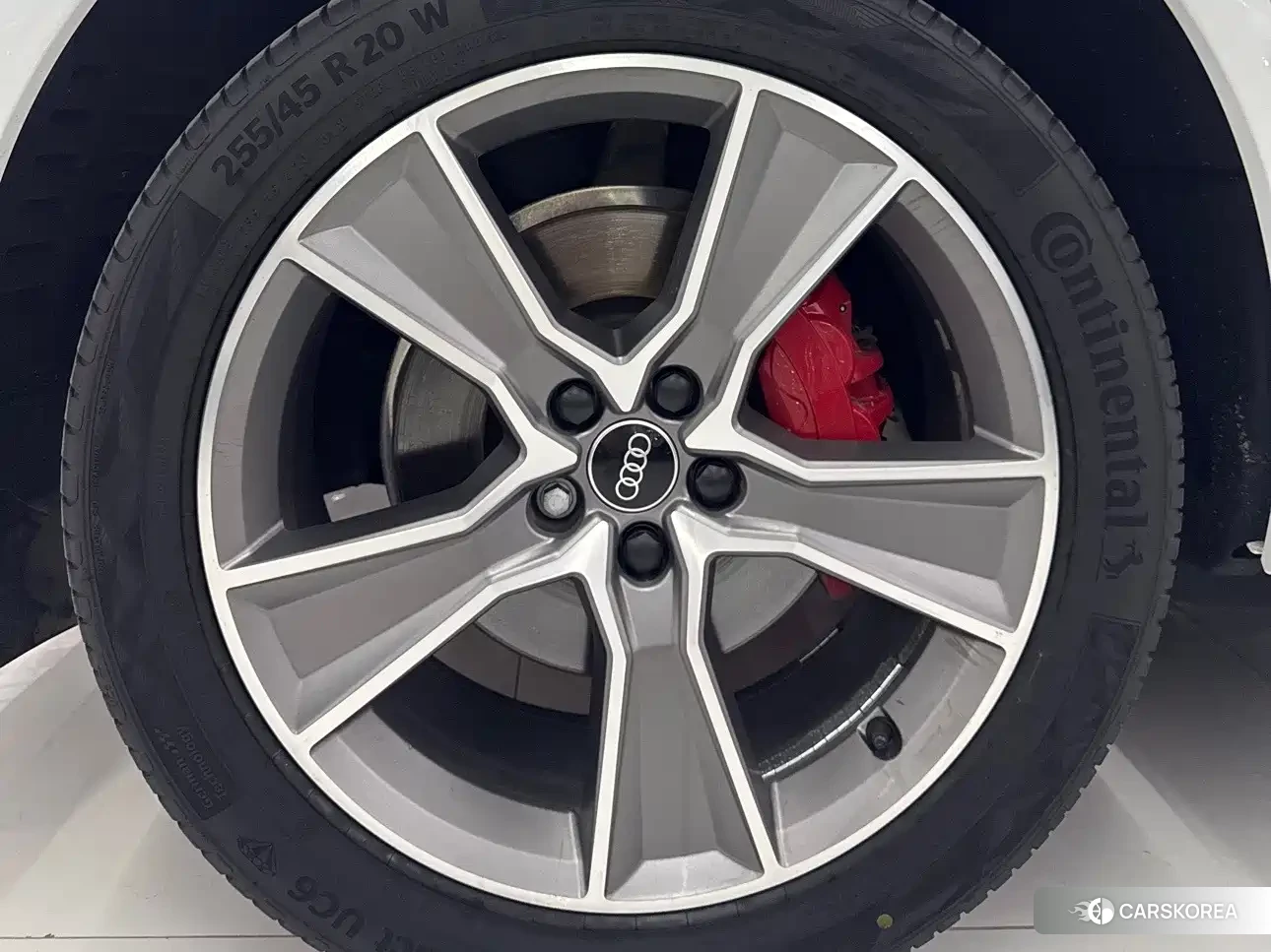 Audi Q5L id 4629101 из Китая 9