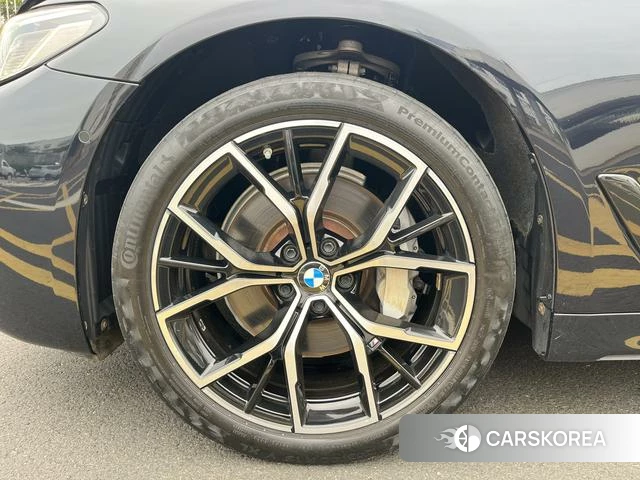 BMW 5 series 2024 Черный из Китая, фото 3