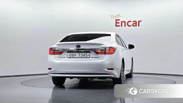 Lexus New ES300h id 3937263 из Кореи 13