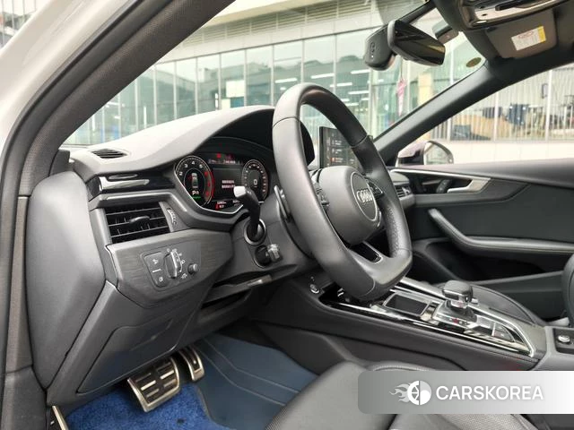 Audi A4L id 3939270 из Китая 11