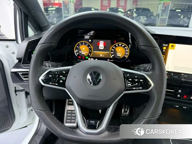 Volkswagen Golf 2024 Белый из Китая, фото 3