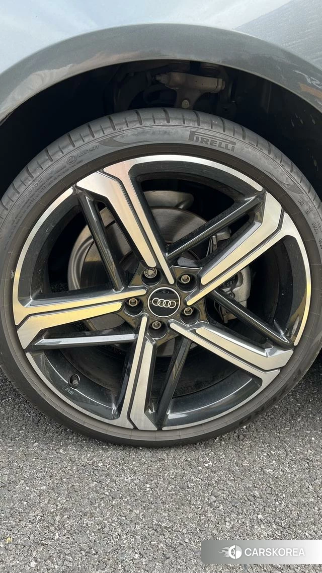 Audi A4L 2024 Темно-серый из Китая, фото 3