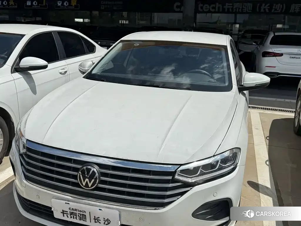 Volkswagen Lavida 2024 Белый из Китая, фото 3