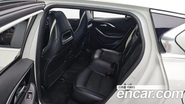 Infiniti Q30 id 2758999 из Кореи 13