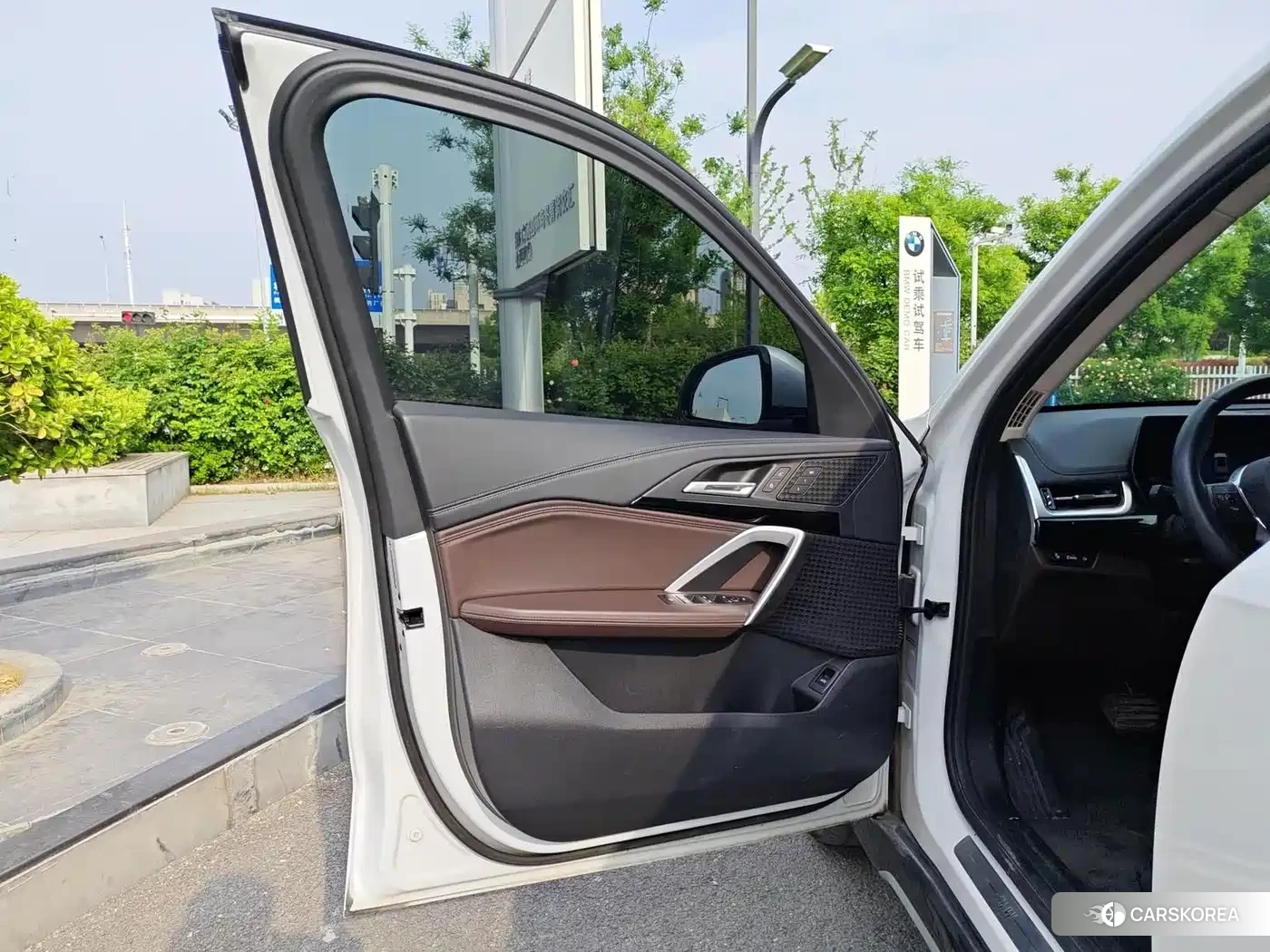 BMW iX1 id 4547640 из Китая 13