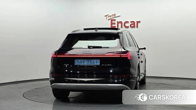 Audi e-Tron id 3827046 из Кореи 13