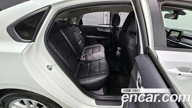 Kia Come New K3 id 2665385 из Кореи 13