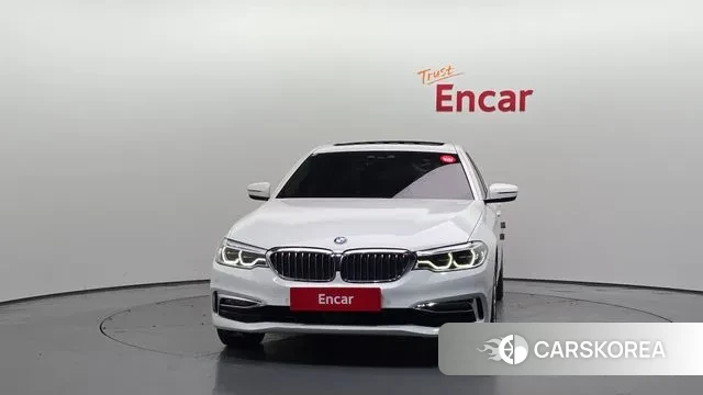 BMW 5 Series (G30) id 3362779 из Кореи 13