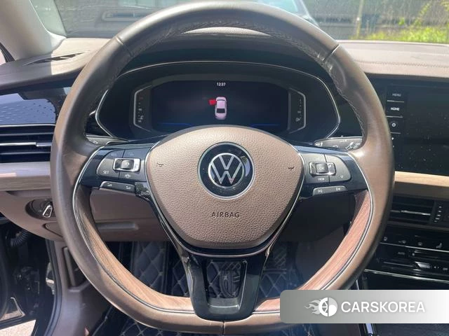 Volkswagen Passat id 4211055 из Китая 7