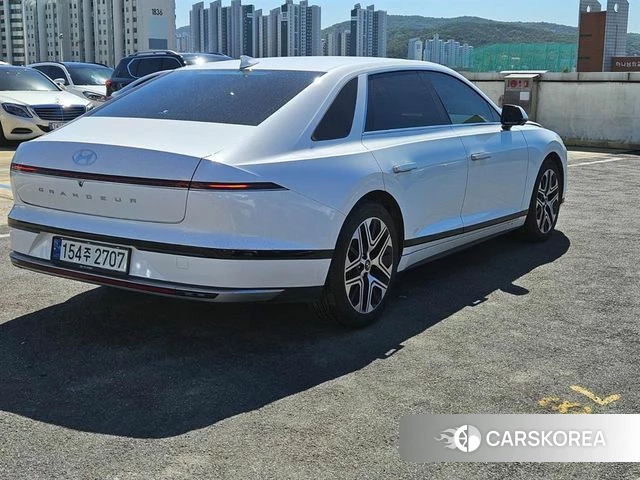 Hyundai Grandeur Hybrid (GN7) id 4854385 из Кореи 12