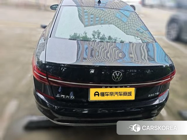 Volkswagen Passat 2022 Черный из Китая, фото 3