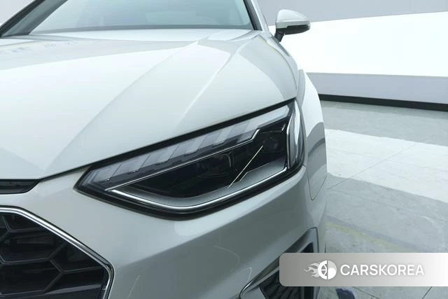 Audi A4L id 4213288 из Китая 10