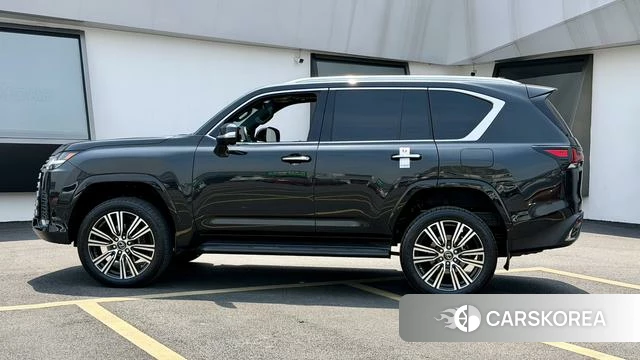 Lexus LX id 4321067 из Китая 17