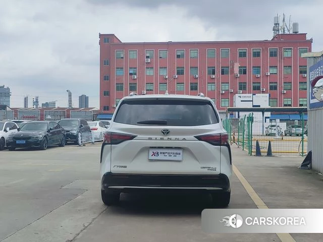 Toyota Saina id 4329024 из Китая 9