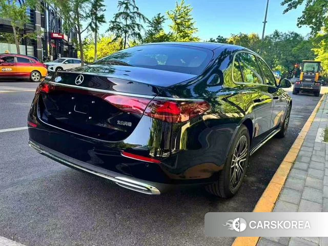 Mercedes-Benz E-class 2026 Черный из Китая, фото 3