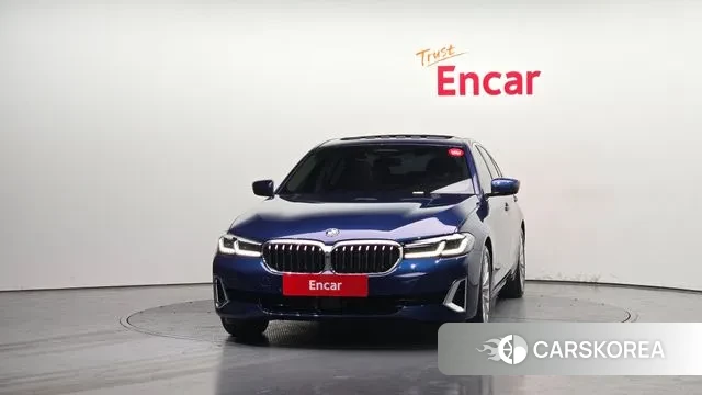 BMW 5 Series (G30) id 3788302 из Кореи 13