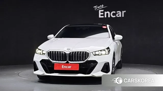 BMW 5 Series (G60) id 3442252 из Кореи 13