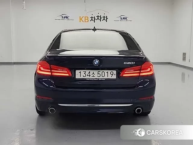 BMW 5 Series (G30) id 3413250 из Кореи 13