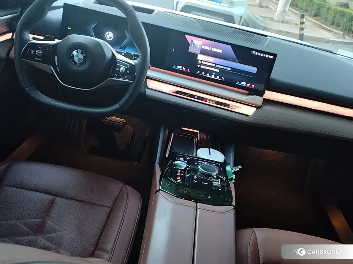 BMW 5 series 2024 Белый из Китая, фото 3
