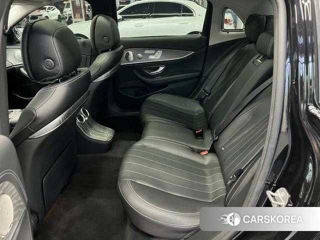 Mercedes-Benz E-class 2022 Черный из Китая, фото 3