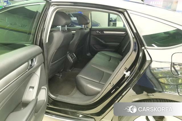 Honda Accord id 4208574 из Китая 10
