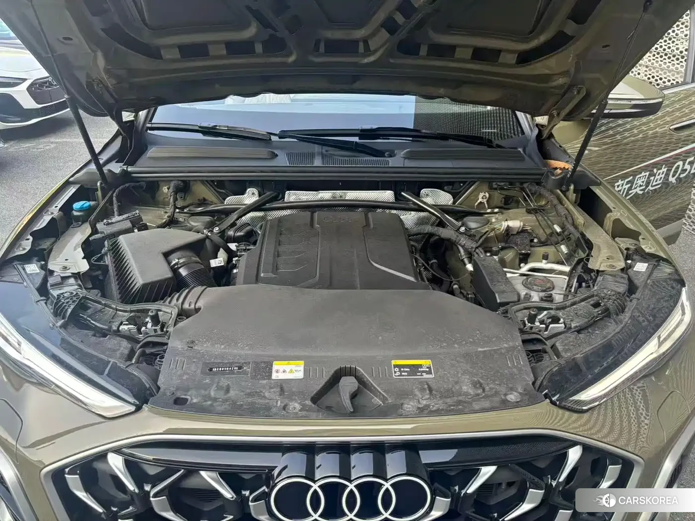 Audi Q5L 2026 Champagne/brown из Китая, фото 3