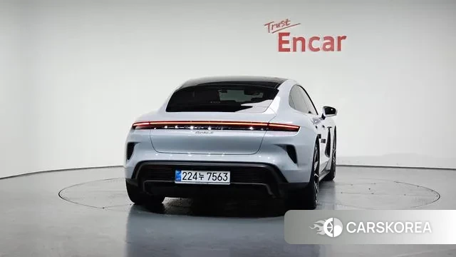 Porsche Taycan id 3081645 из Кореи 13