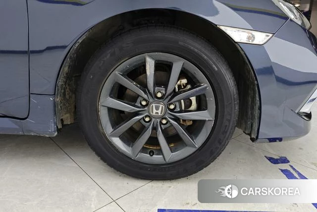 Honda Civic id 3919237 из Китая 10